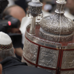 SHEMINI CHAG HA´ATSERET UND SIMCHAT TORA - die Tora hat uns zusammengehalten